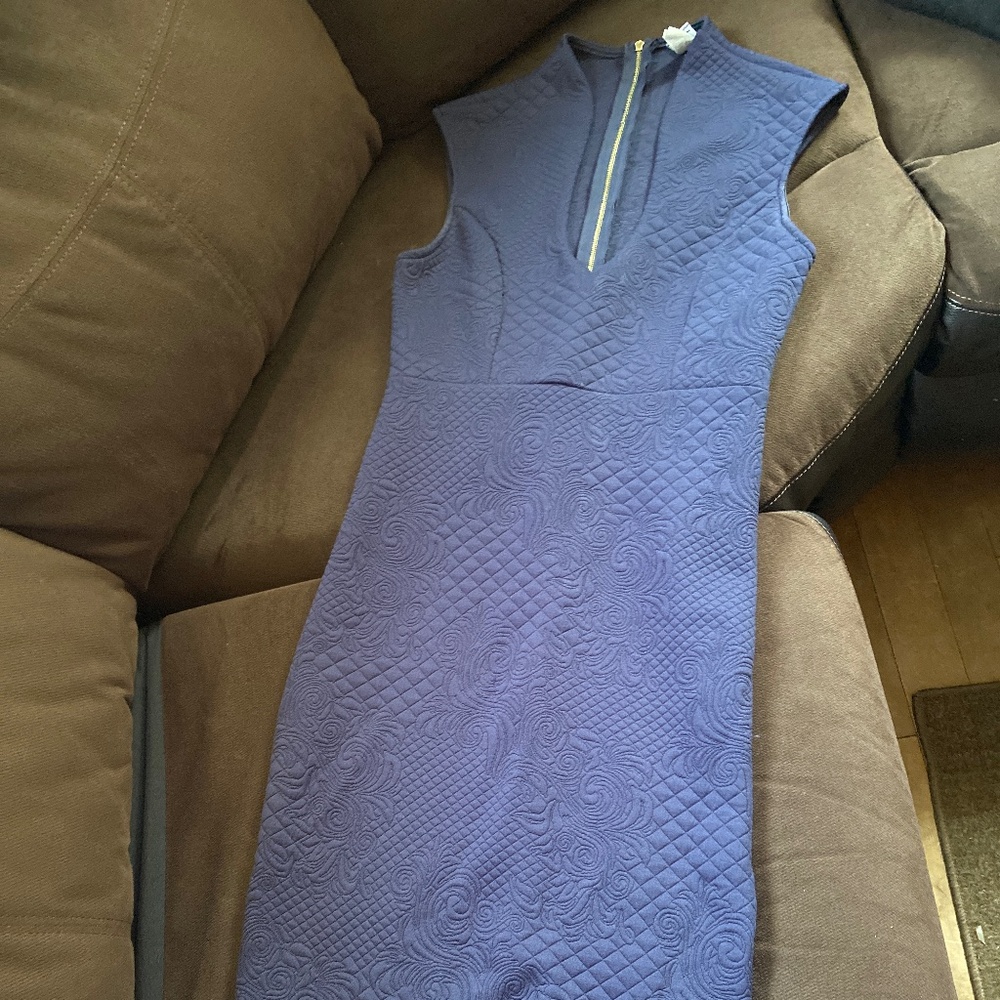 Midi navy blue sleeveless dress